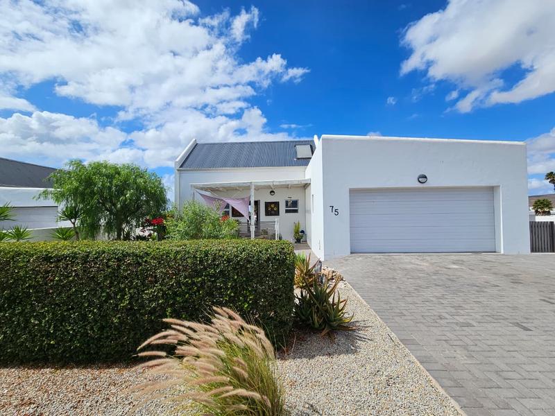 3 Bedroom Property for Sale in Lampiesbaai Western Cape